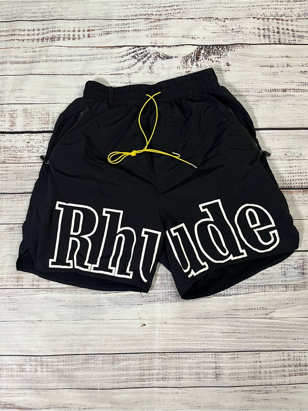 Rhude Script Logo Swimming Shorts
Mens XL Black With Yellow Drawstring